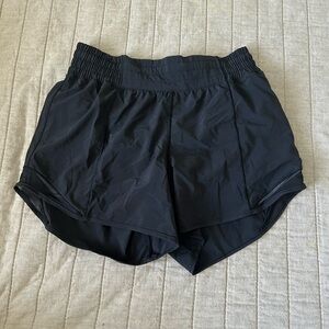 Lululemon Hotty Hot shorts